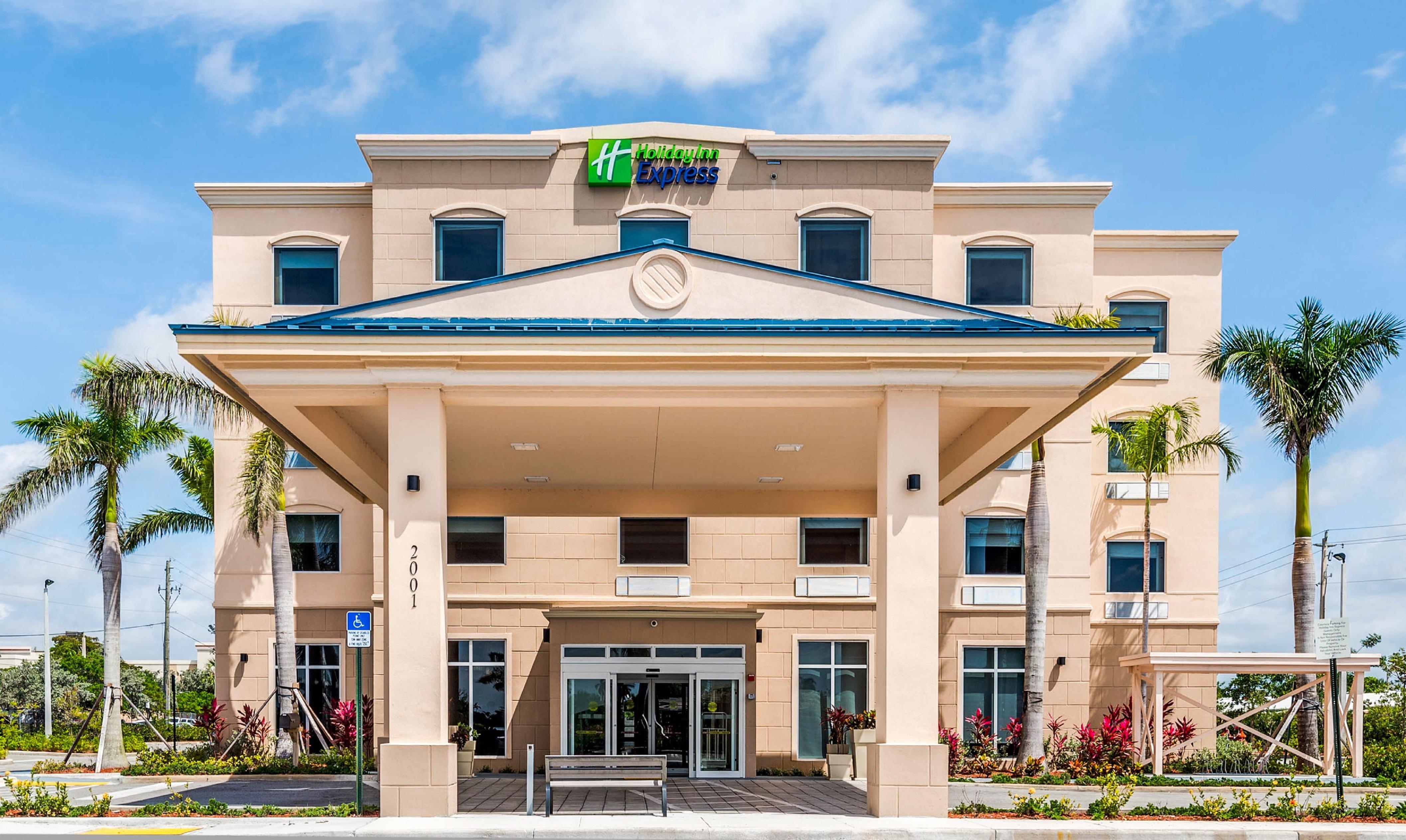Holiday Inn Express & Suites Boynton Beach West By Ihg Exterior photo