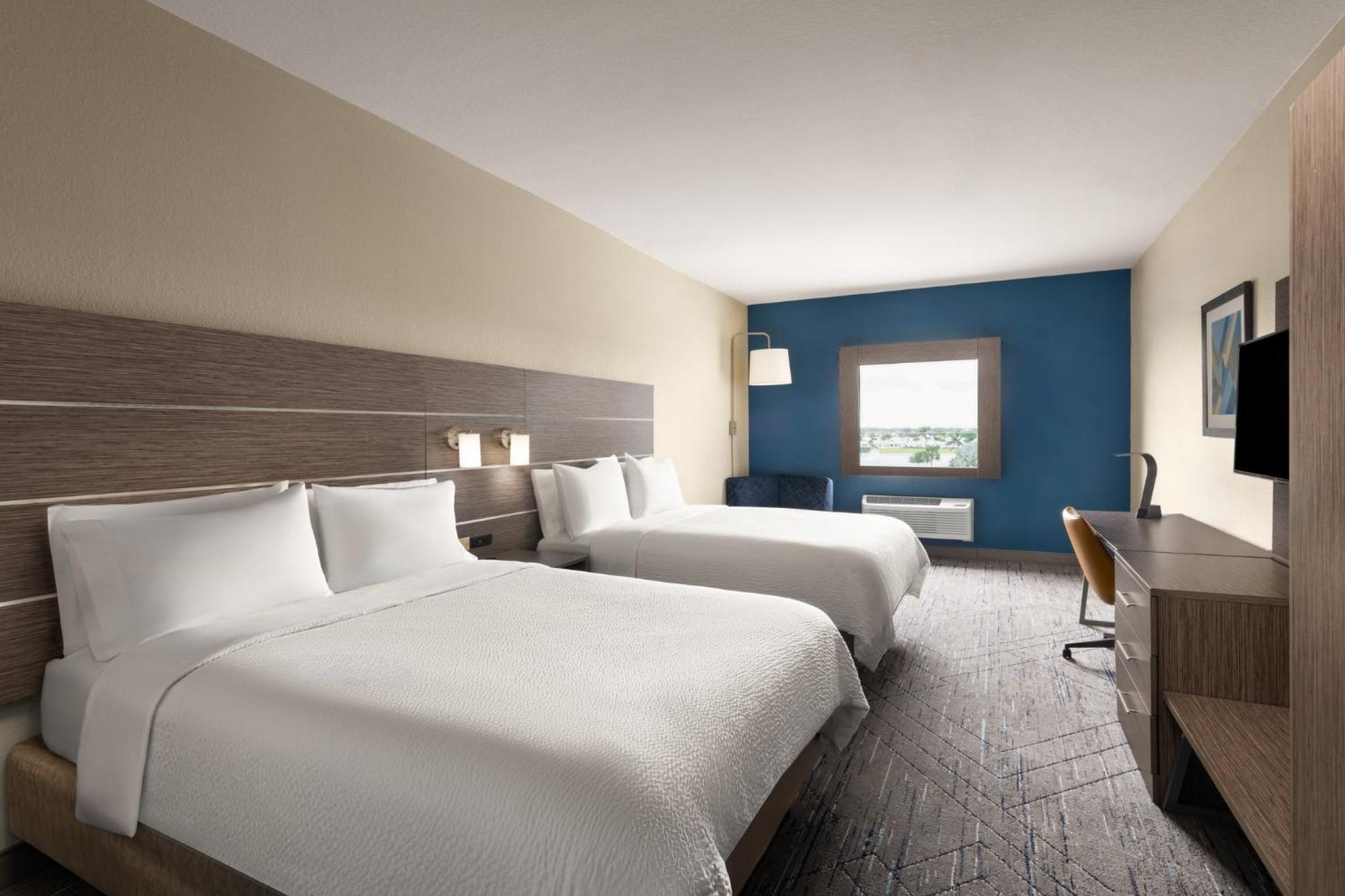 Holiday Inn Express & Suites Boynton Beach West By Ihg Exterior photo